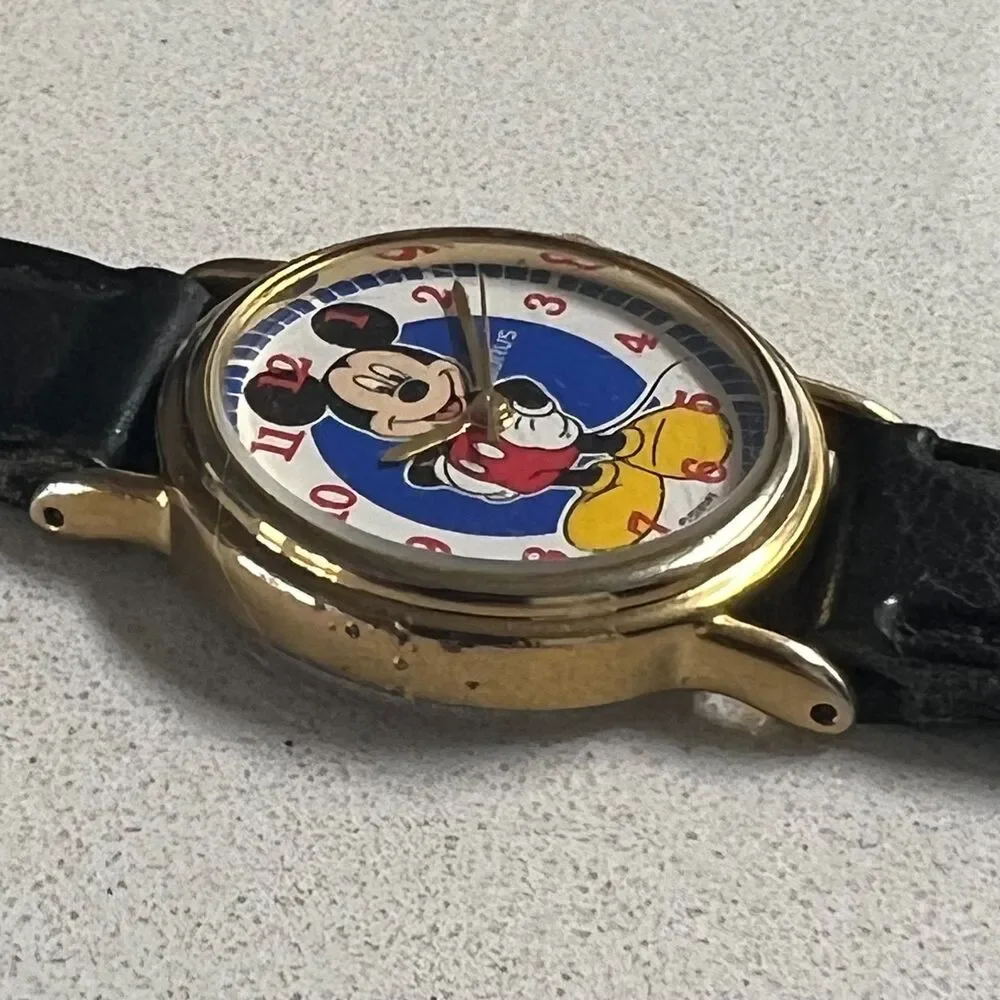 Vintage Disney Mickey Mouse Lorus Quartz Watch